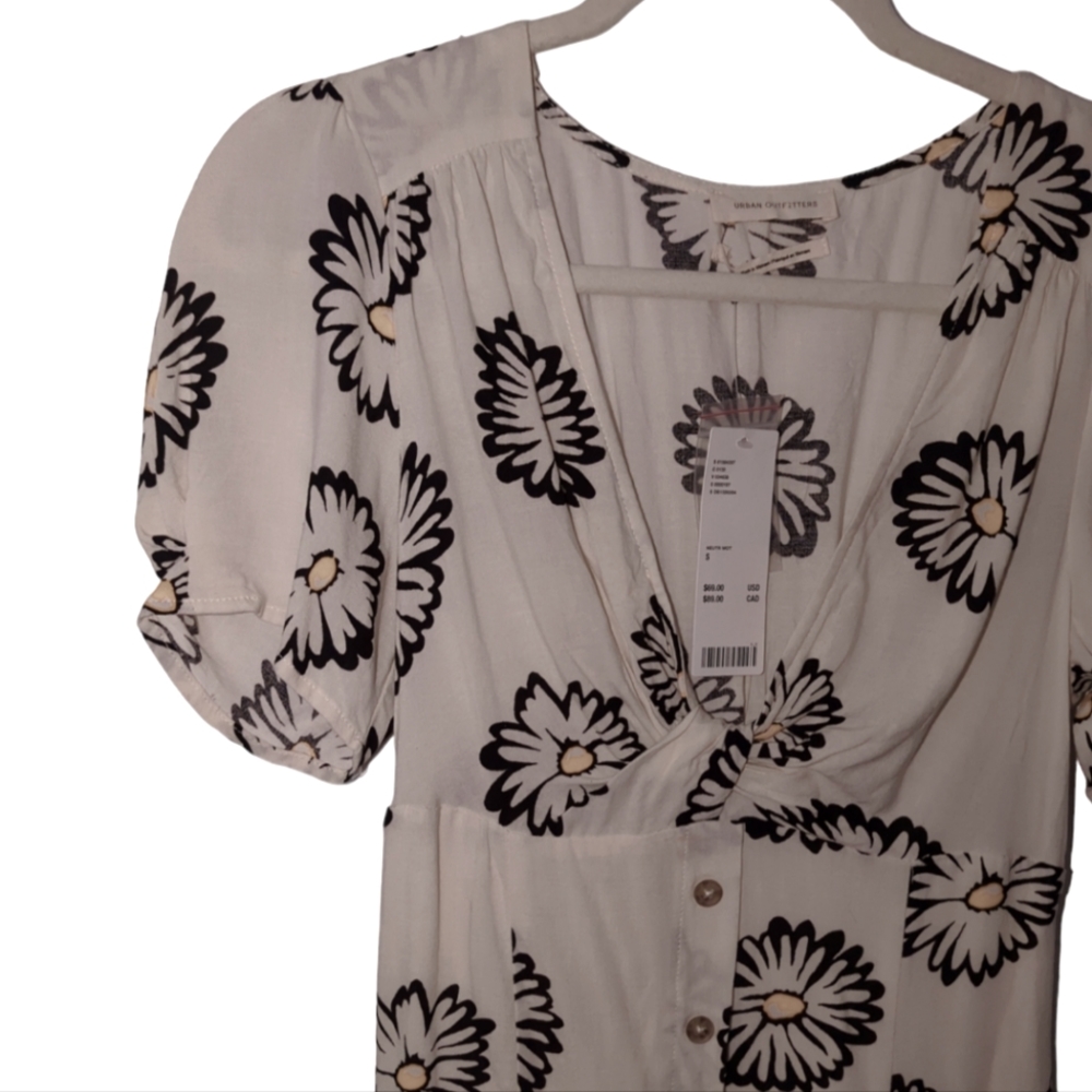 NWT Urban Outfitters Bettie Twist-Front Cream & Black Floral Mini Dress Small - Picture 5 of 8